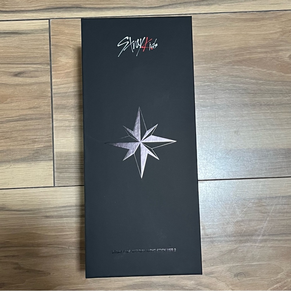 Stray Kids Light Stick Version 2 - Picture 2 of 8